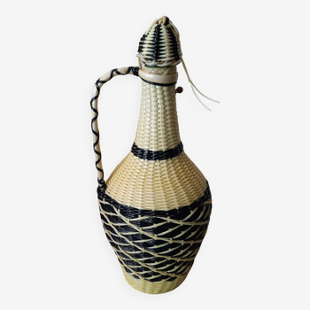 Bottle carafe in vintage scoubidou yarn