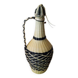 Bottle carafe in vintage scoubidou yarn