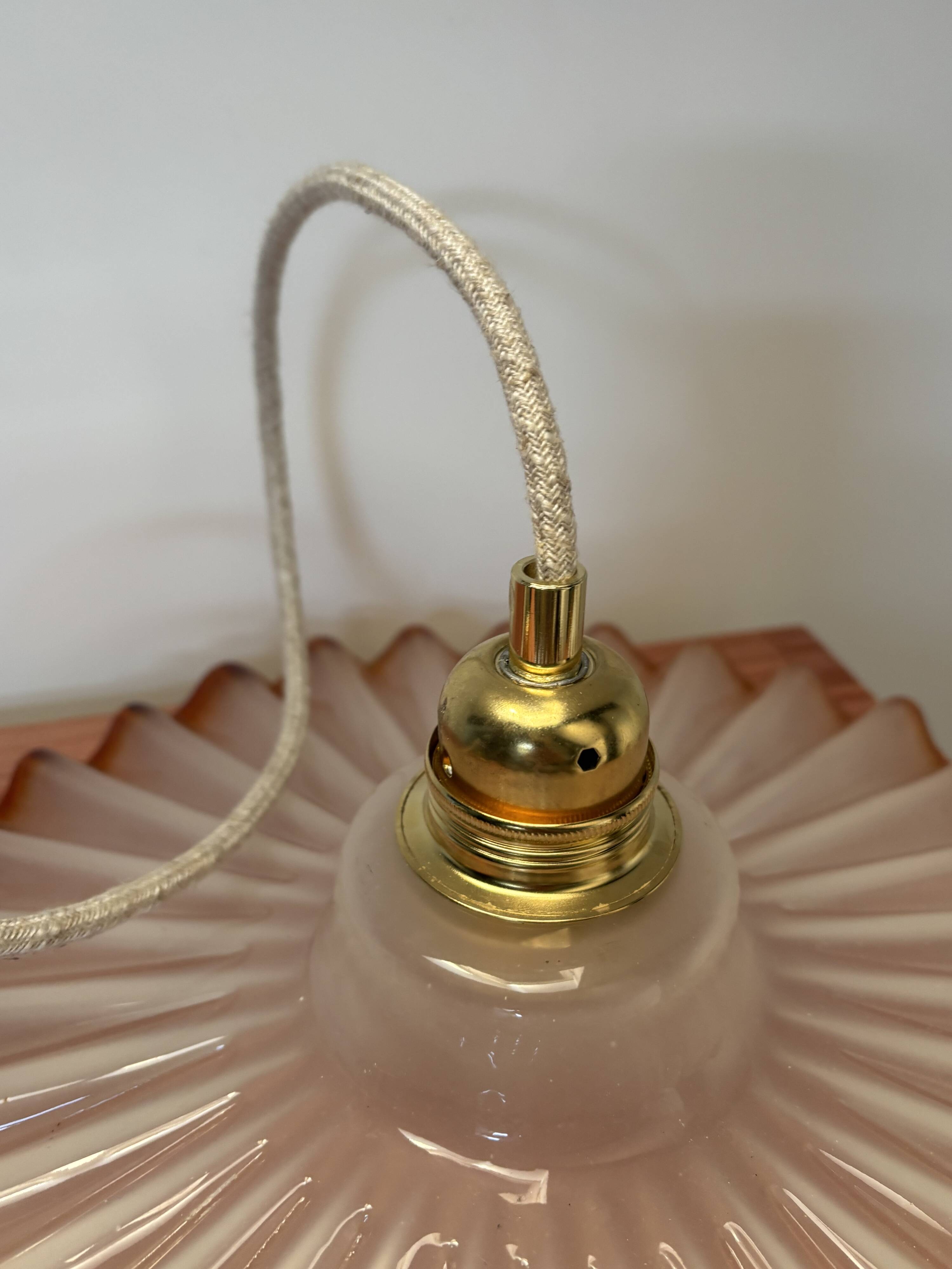 Vintage serrated pendant light