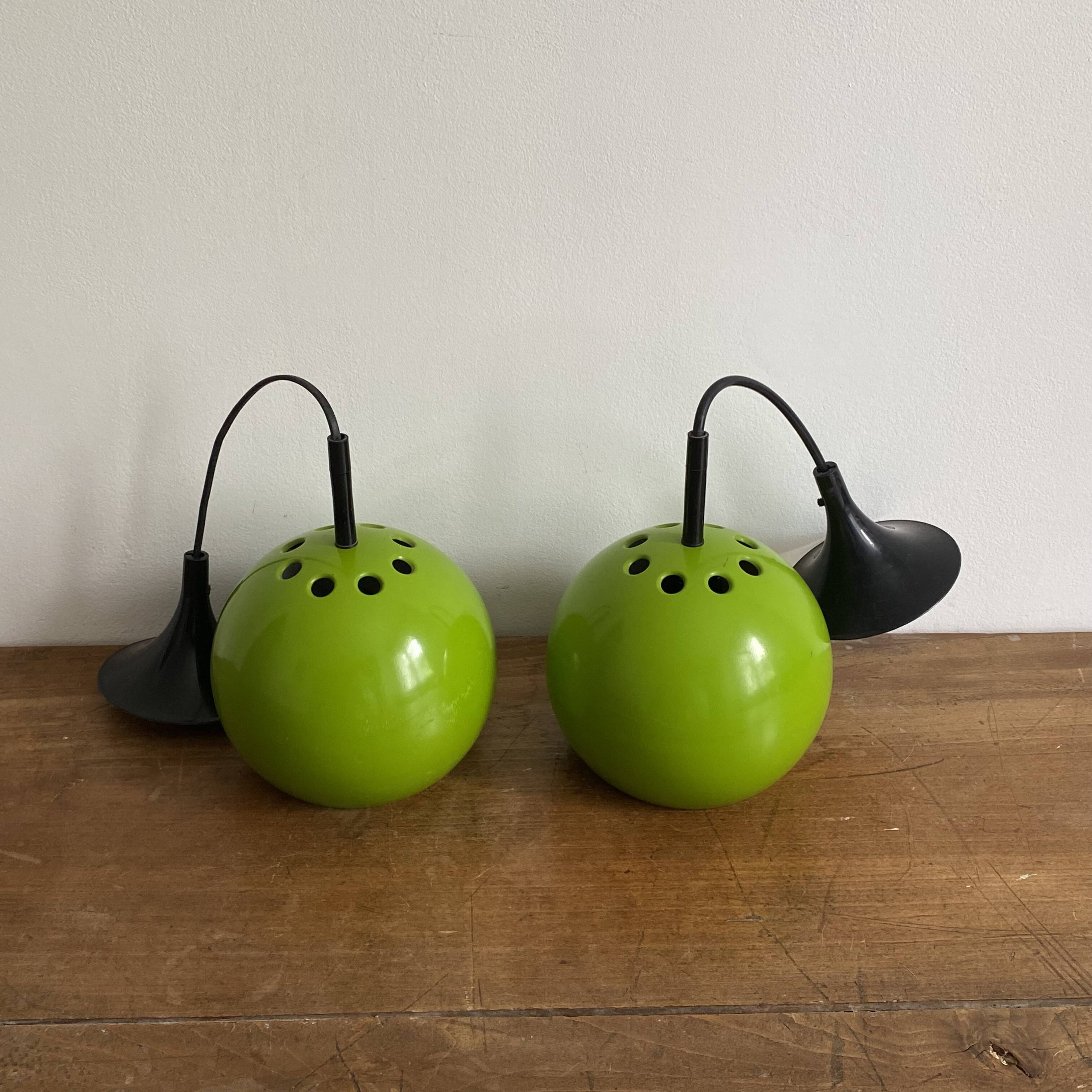 Paire de suspension eye ball par lita. 1970. vert.