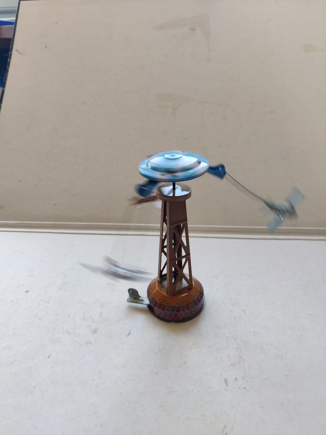 Carousel 3 metal planes