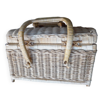 Rectangular wicker rattan basket