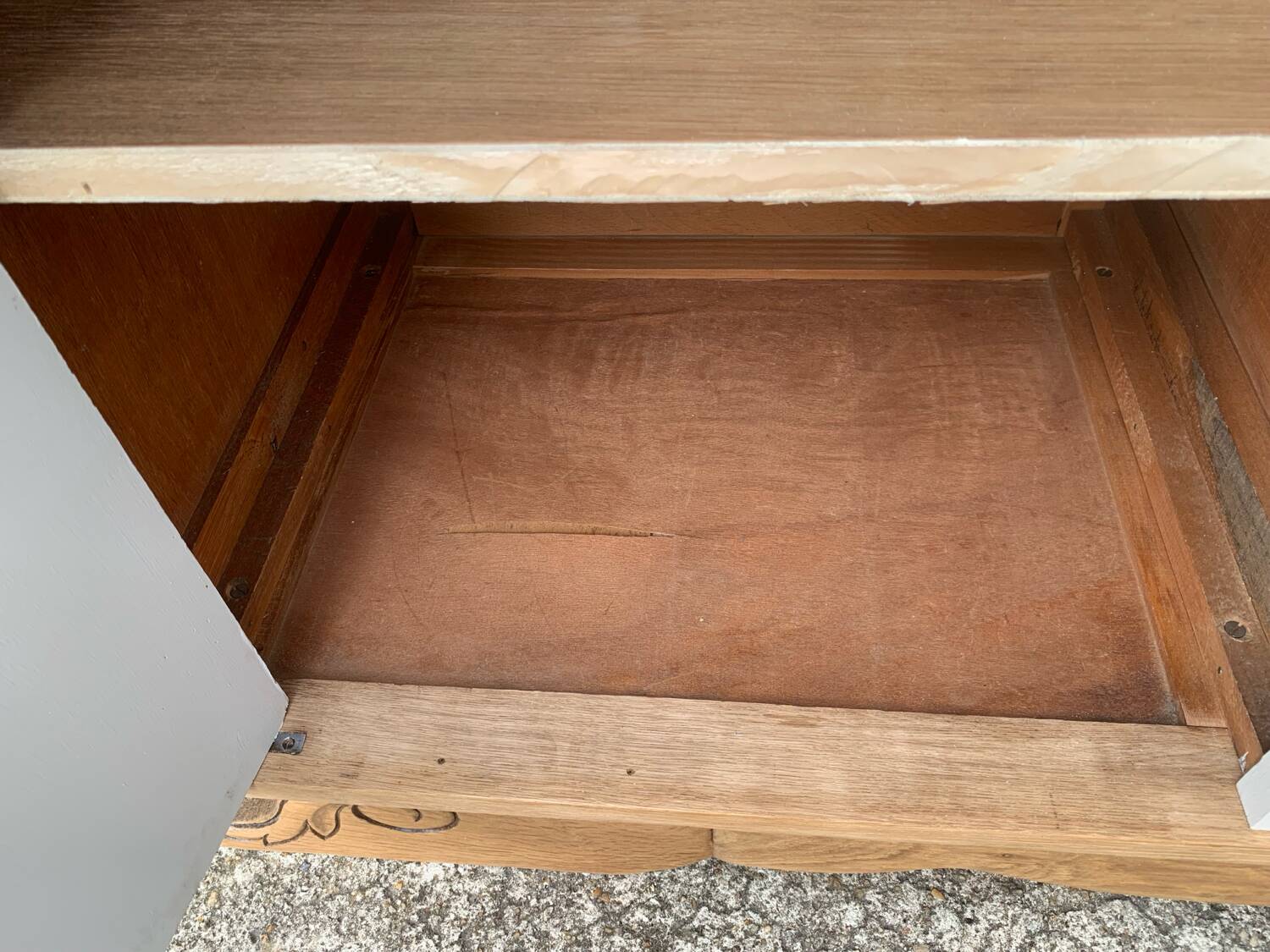 Asymmetrical Parisian Art Deco wardrobe 1930