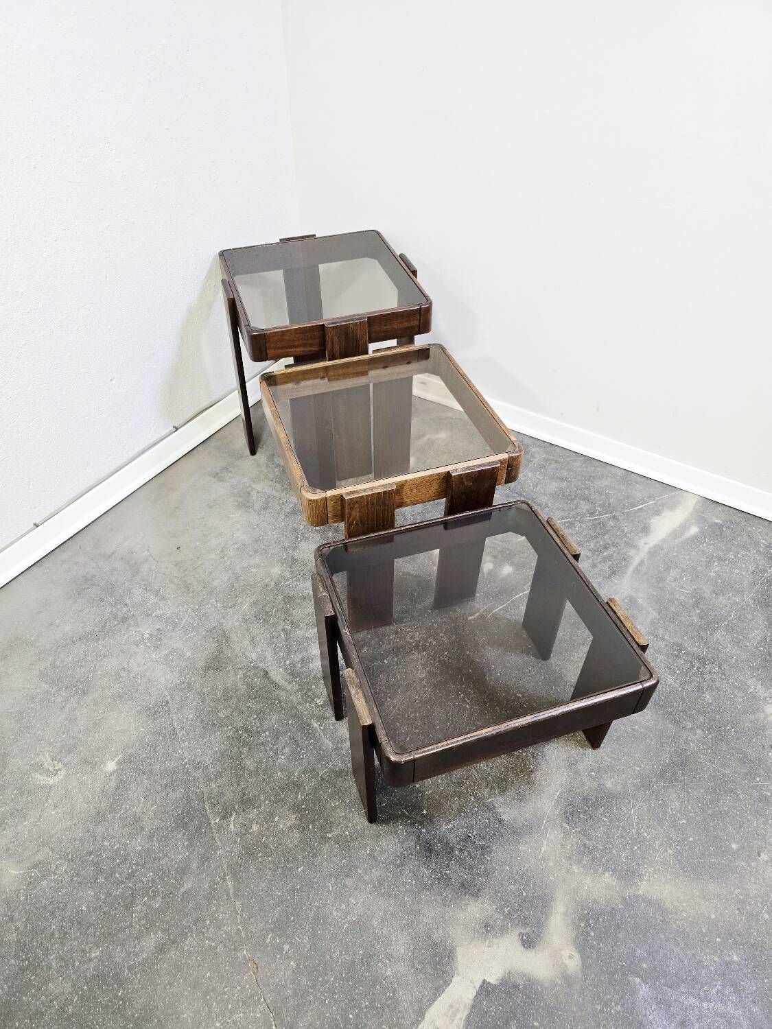Tables gigognes Gianfranco Frattini années 70