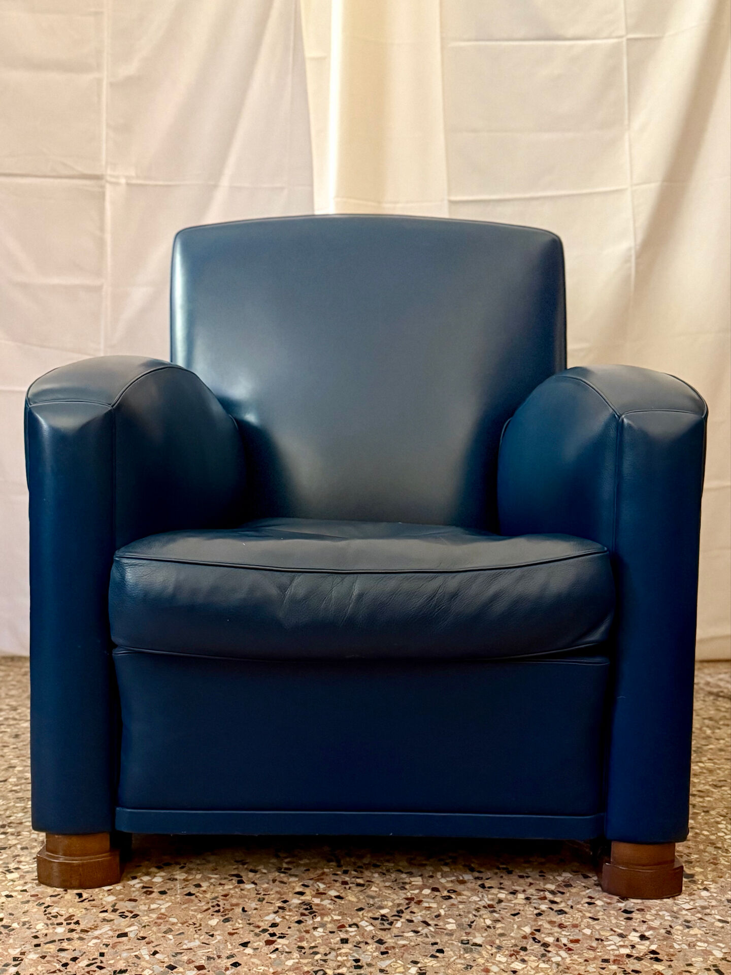 Tabarin Armchair in Leather by Poltrona Frau