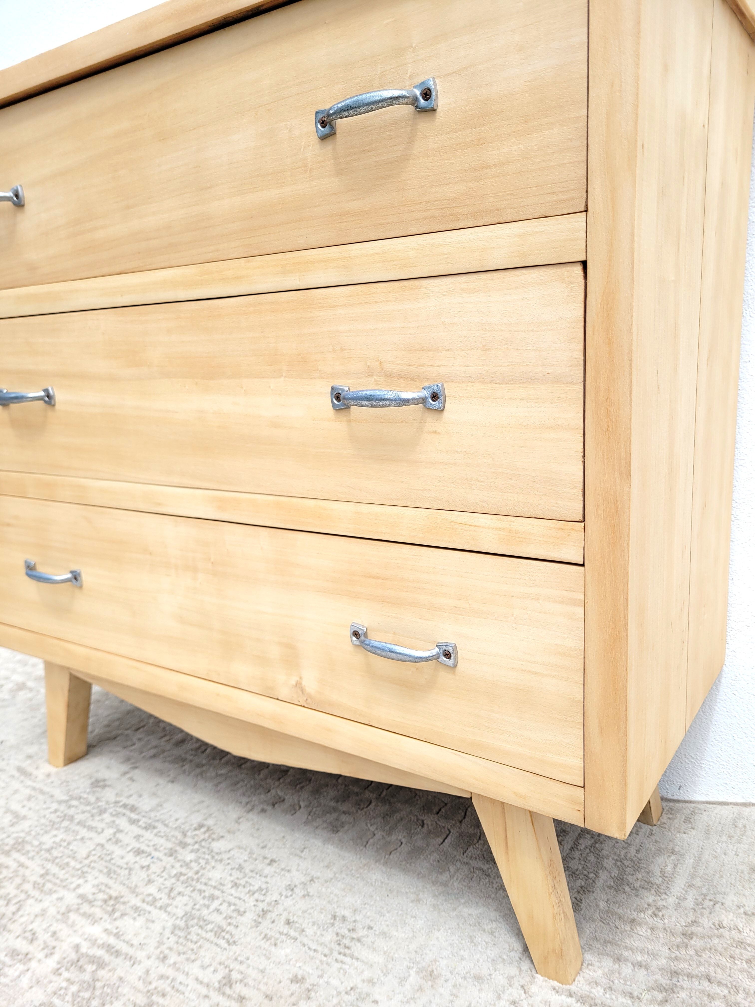 Commode compas vintage