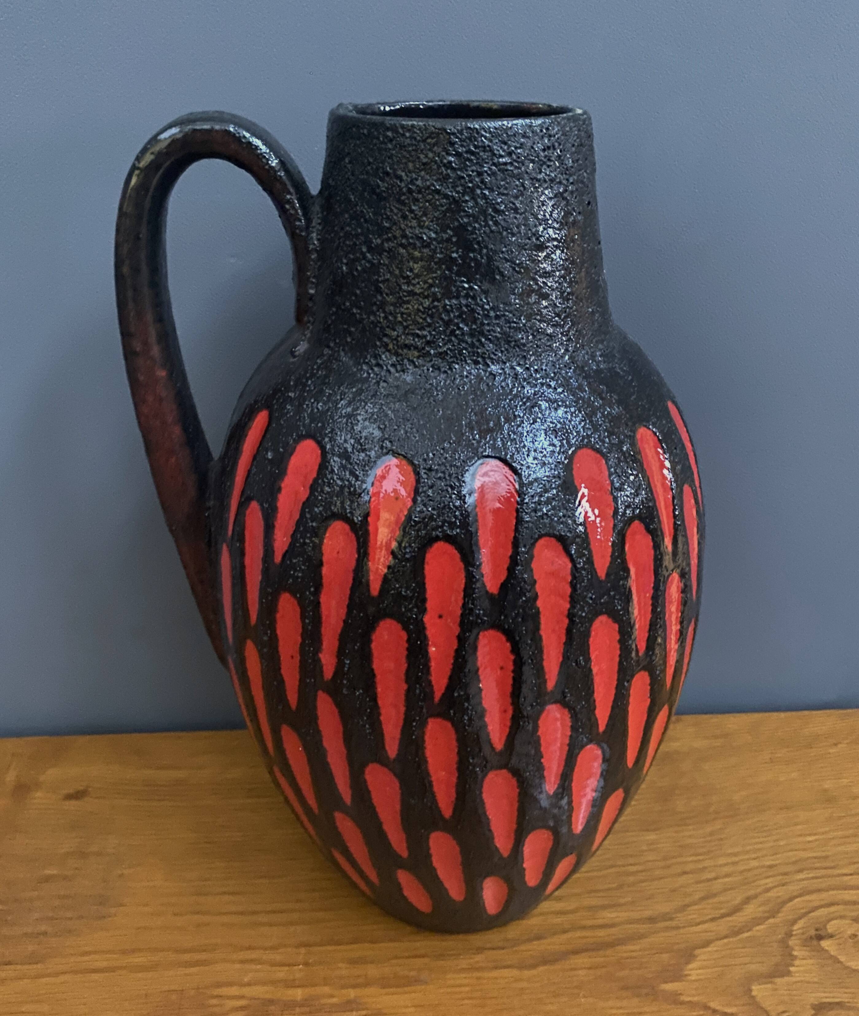Ceramic red and black vase by Scheurich Germany model 279-38