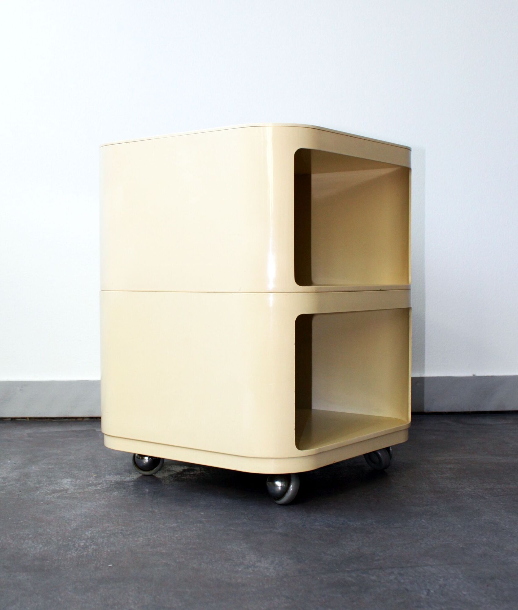 Componibili caissons model KS 4970 by Anna Castelli Ferrieri for Kartell, 1967