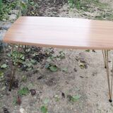 Folding coffee table