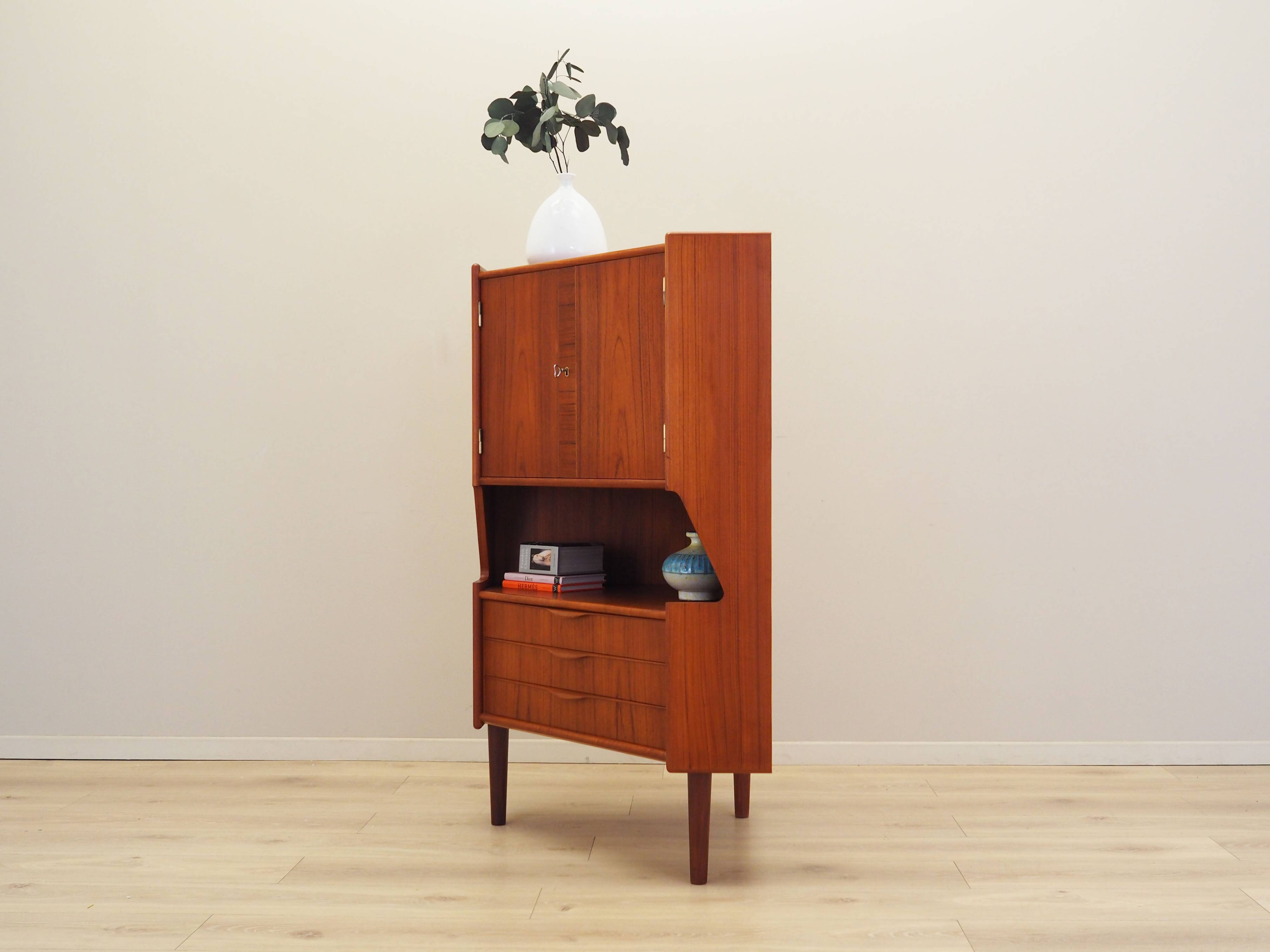 Teak corner cabinet, Danish design, 1970s, production: Denmark