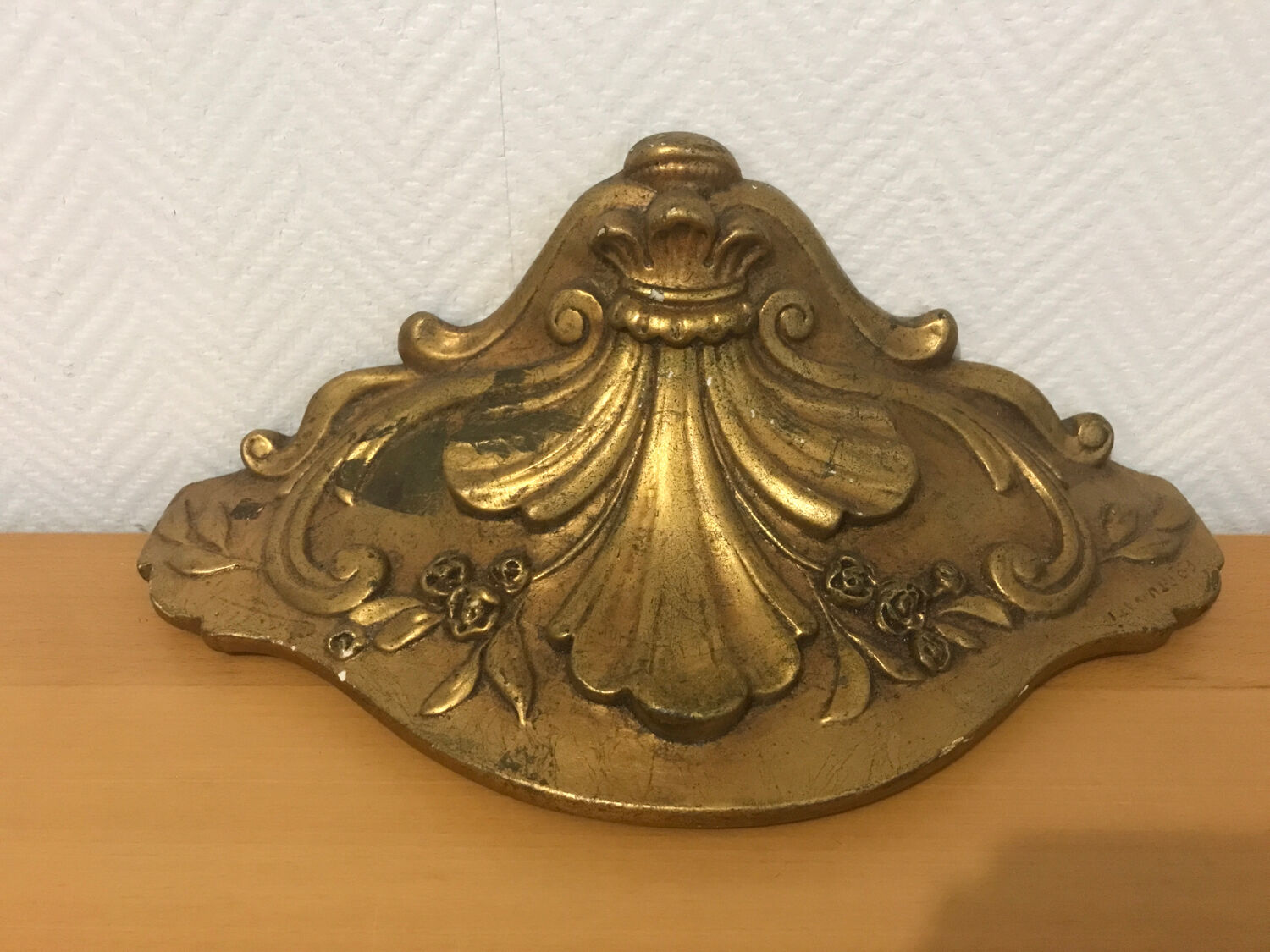 Baroque plaster console