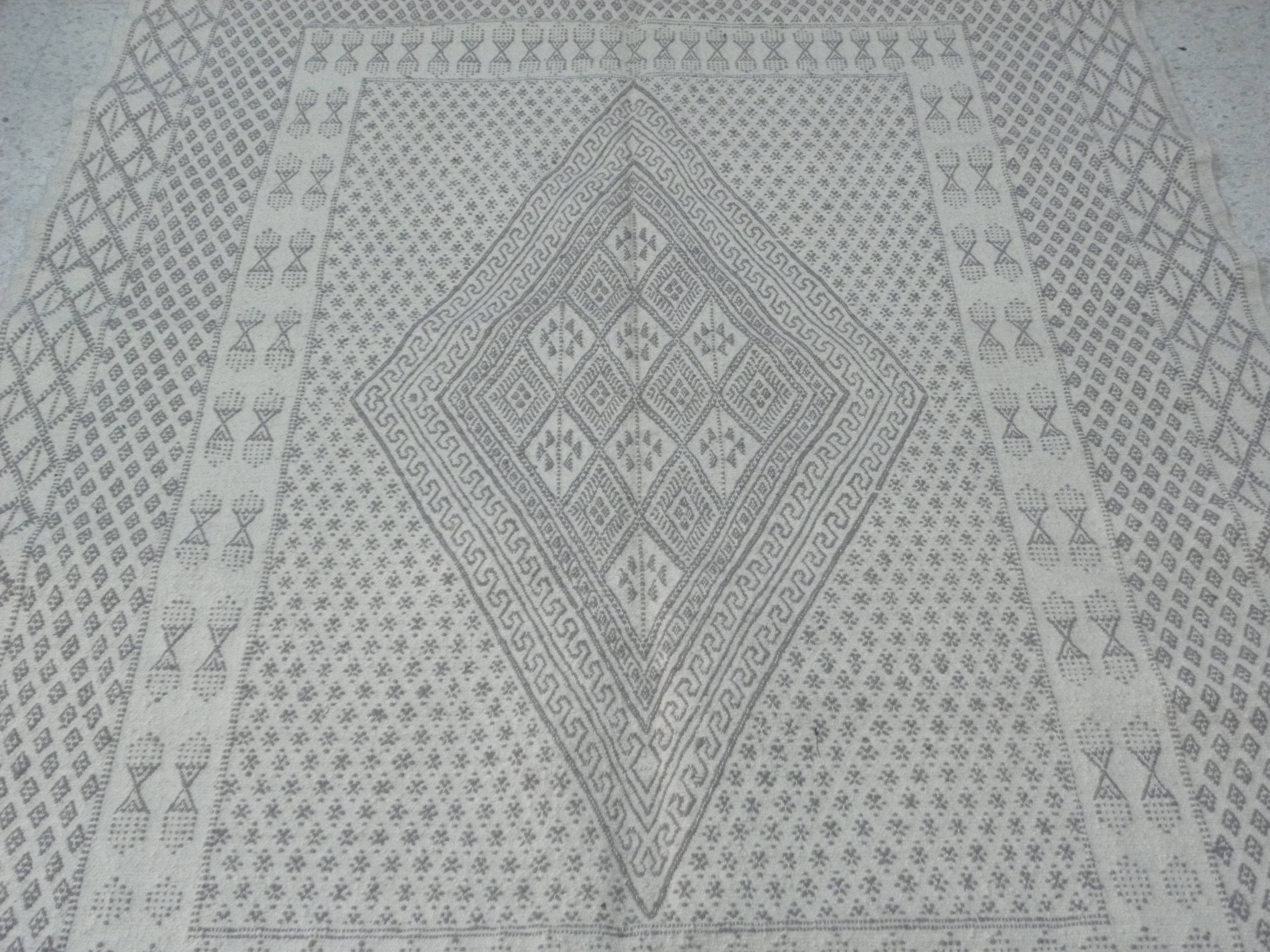 Authentic Nomadel Berber wool kilim rug Tunisian Margoum Beige Grey