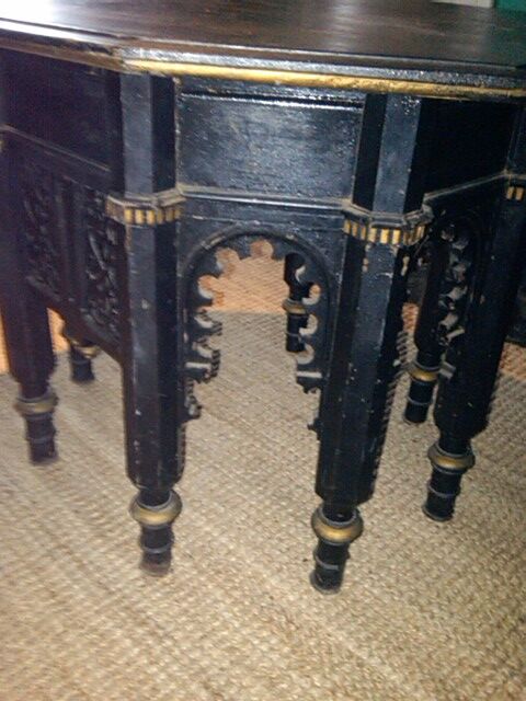Ancienne table basse orientaliste