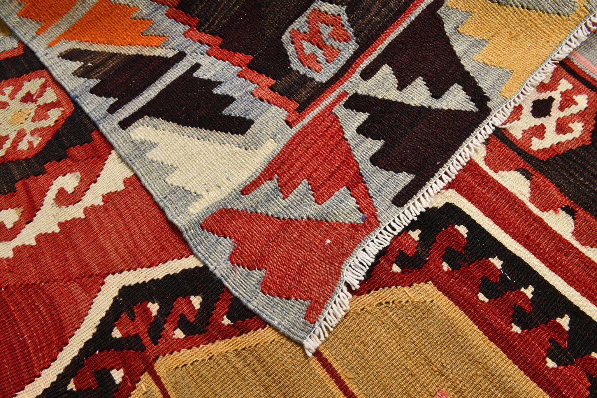 %100 Wool Turkish Vintage Kilim Rug, Mid Century Modern, 183x324 Cm