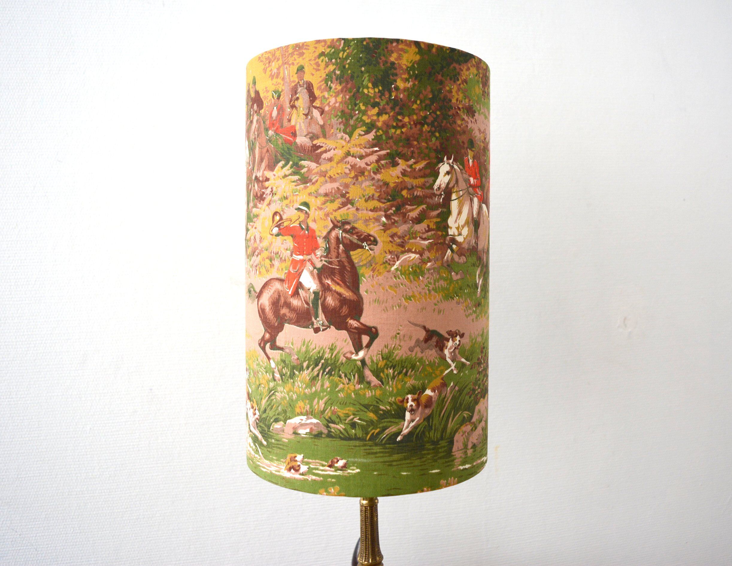 Lampshade with a hunting scene motif, horses, "Marignan" fabric.