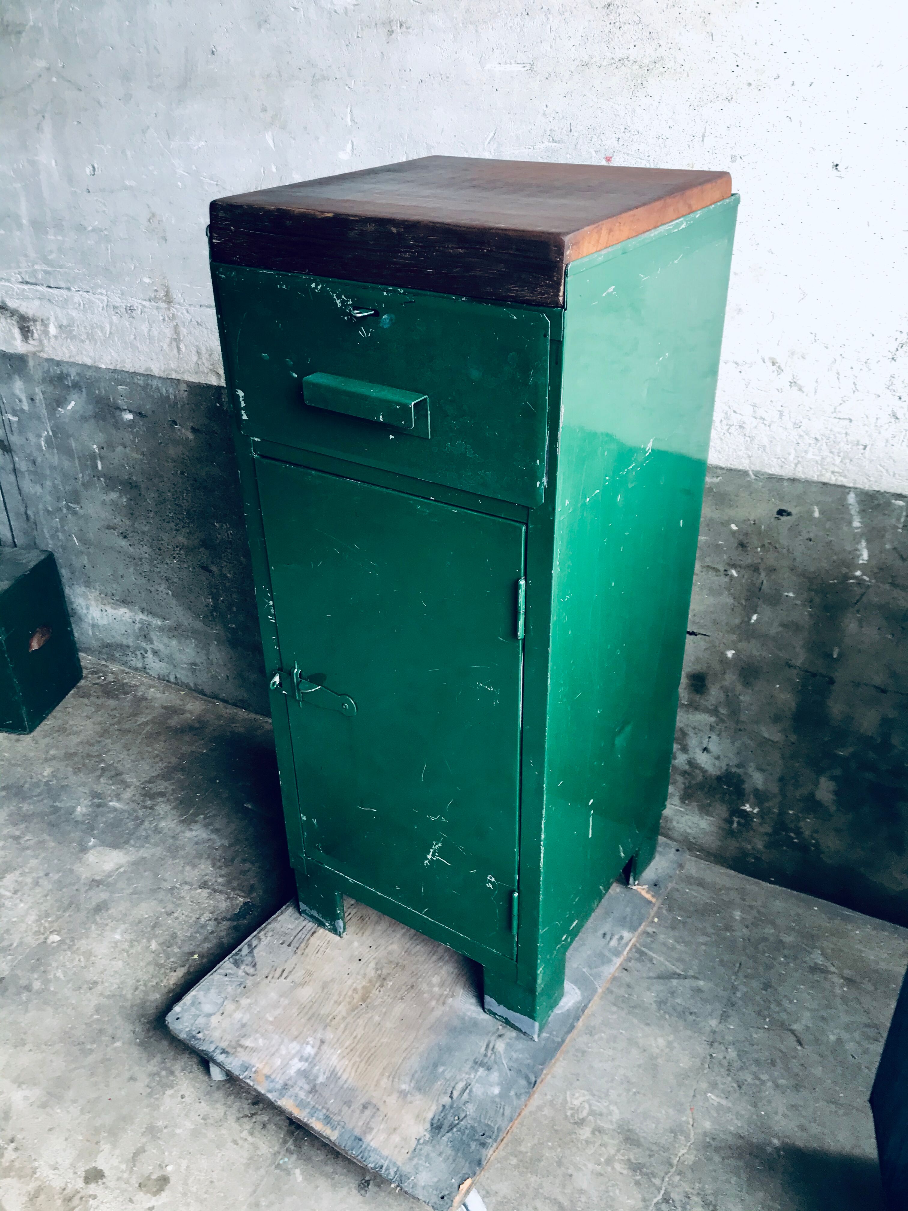 Meuble d'atelier vert
