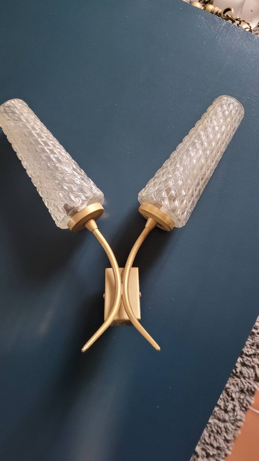 Golden metal wall light with 2 branches