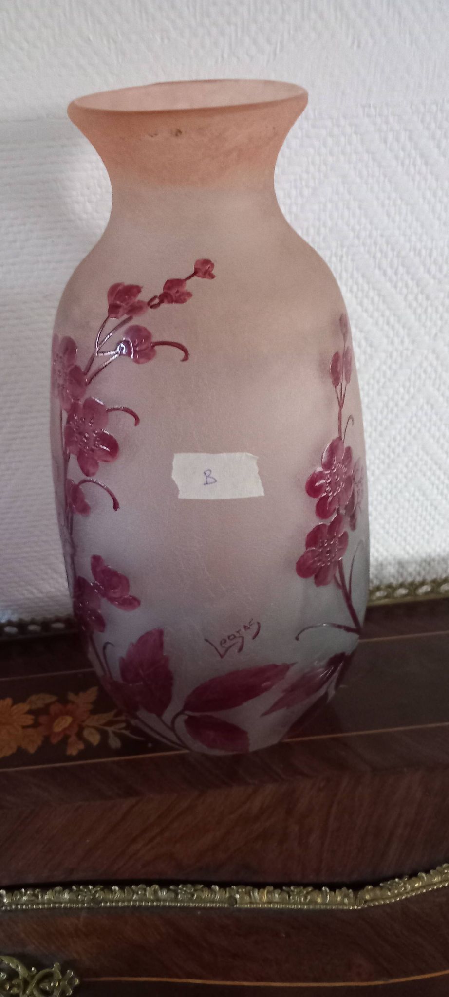 vase en pâte de verre série rubis signée LEGRAS