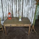 Farm table