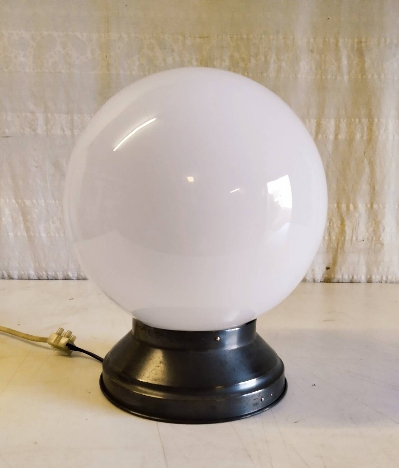 Ceiling light or Art Deco wall sconce with white opaline globe - early 20th century