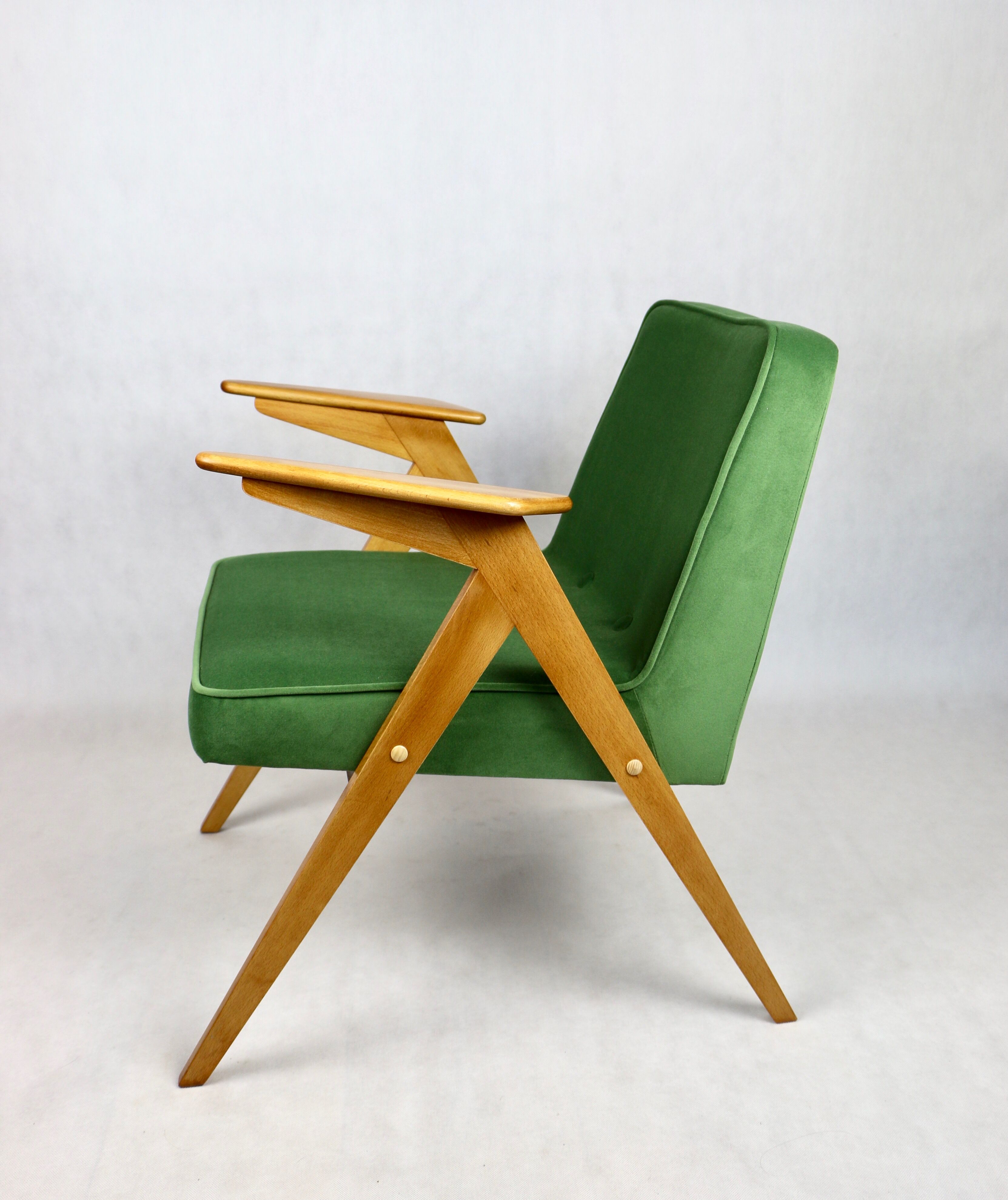 Fauteuil Bunny par Józef Chierowski, années 1970