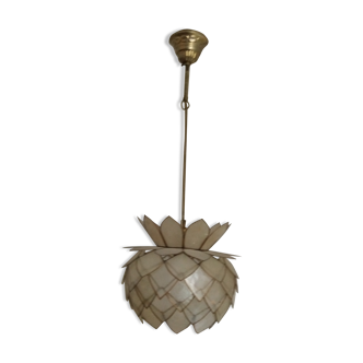 Mother-of-pearl flower suspension