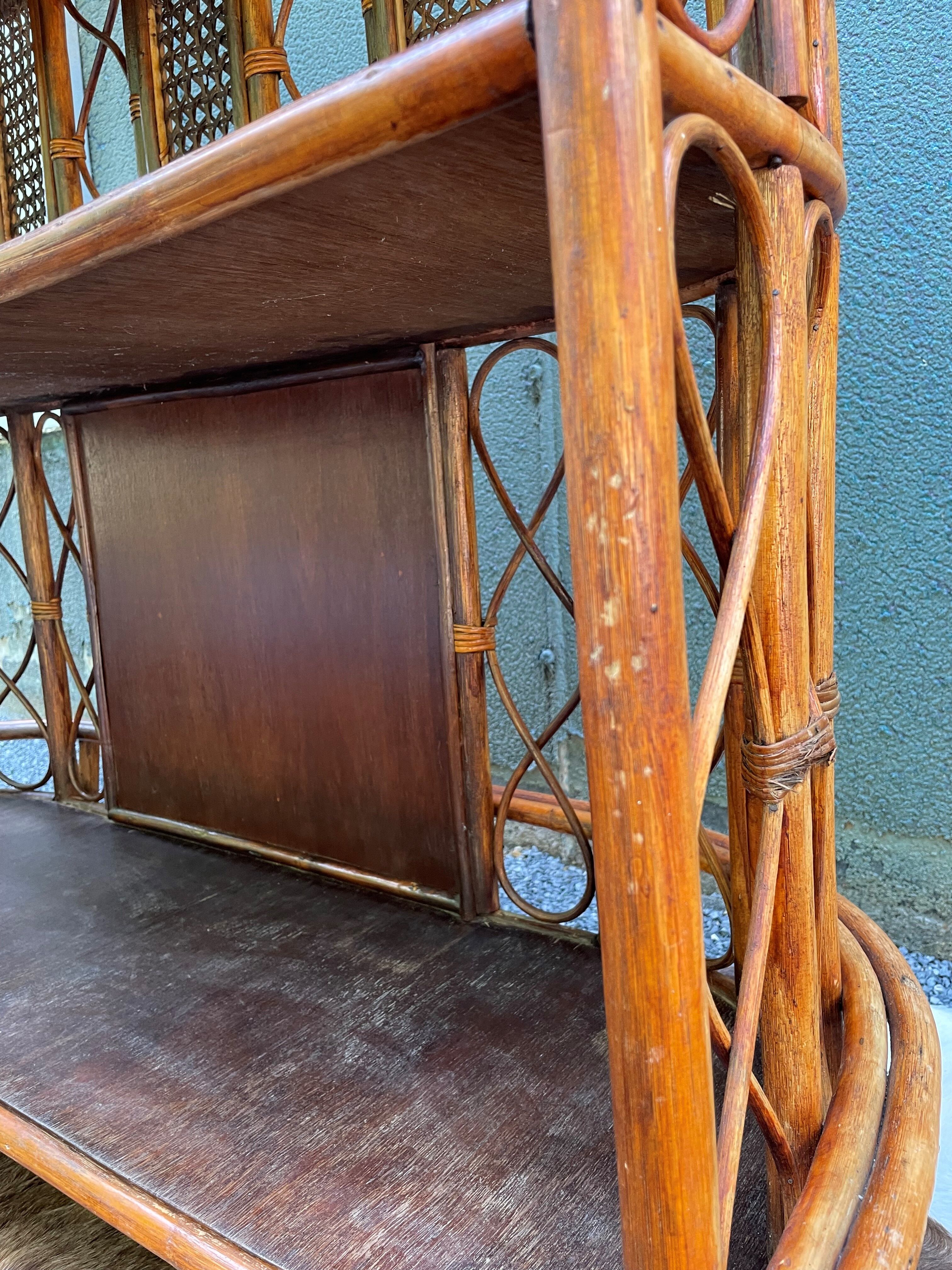 Vintage rattan bar