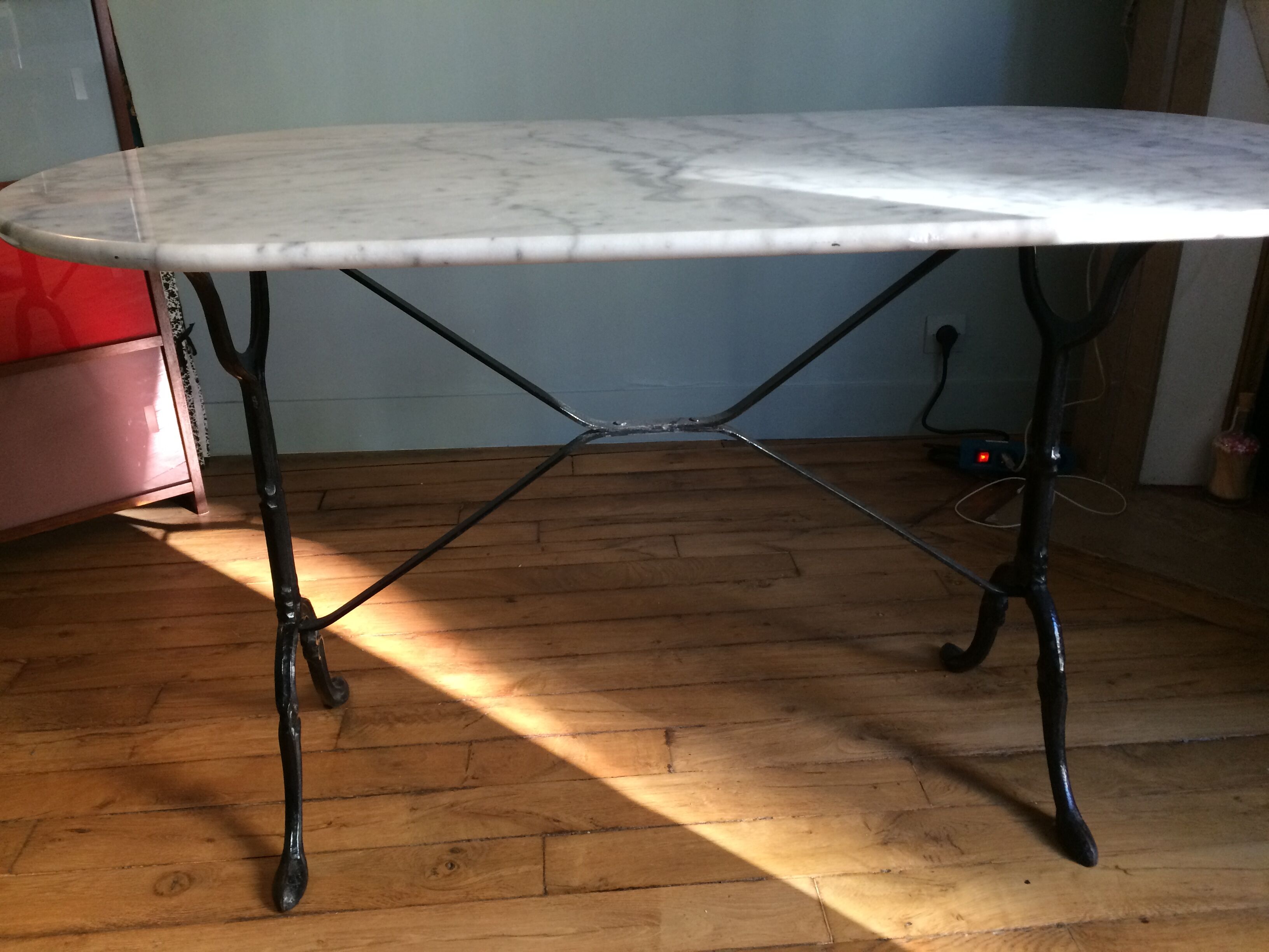Oval marble bistro table