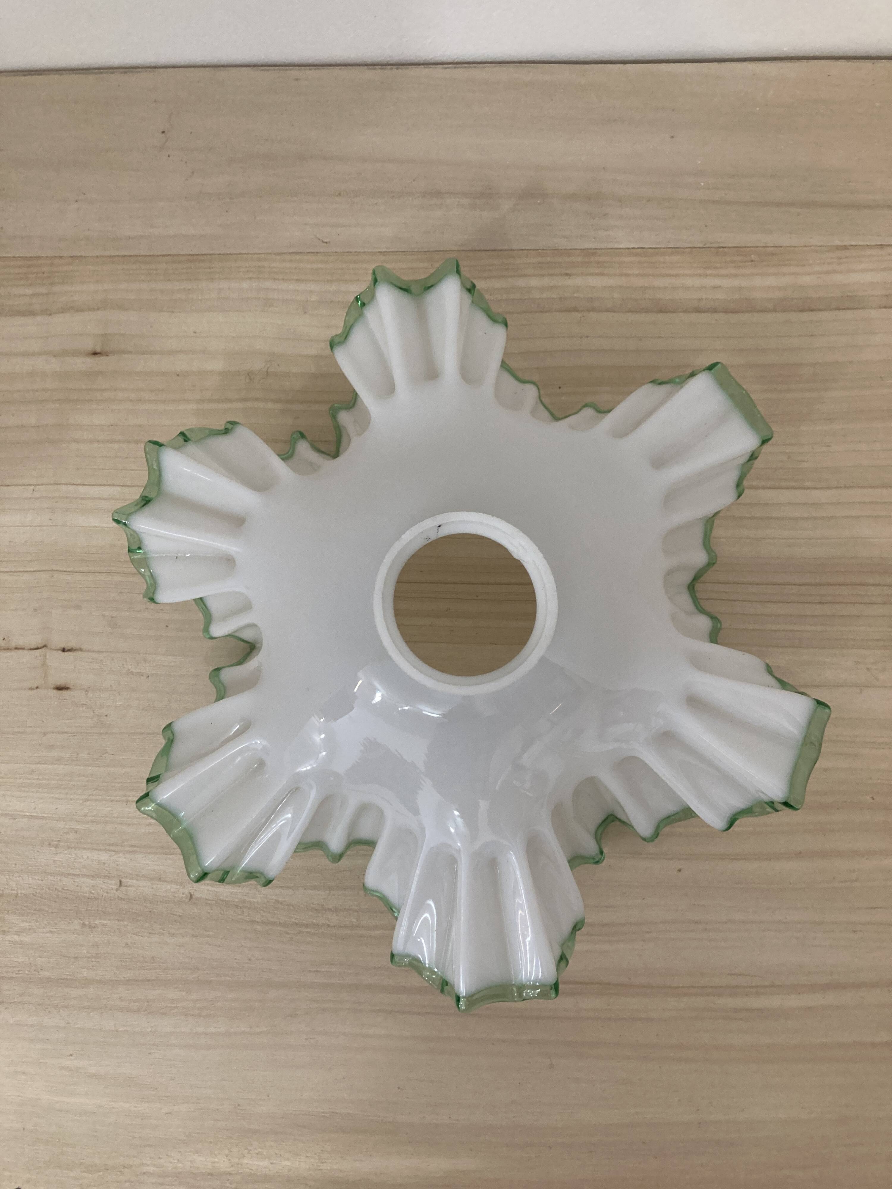 Corrugated glass suspension