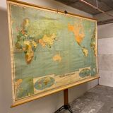 Large Vintage New World School Map
