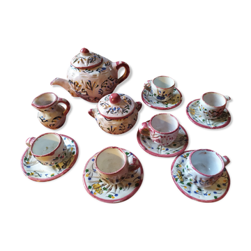Earthenware dinner set