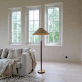 Lampadaire en cuir marron et laiton patiné du milieu du siècle par Falkenbergs Belysning, Suède, années 1960