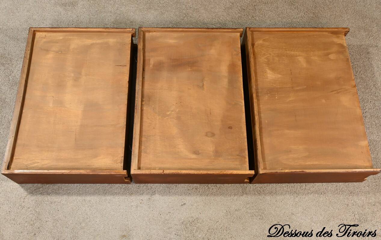 Scriban Showcase in Blond Mahogany, England – 1960