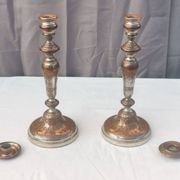 PAIRE DE BOUGEOIRS ANCIENS