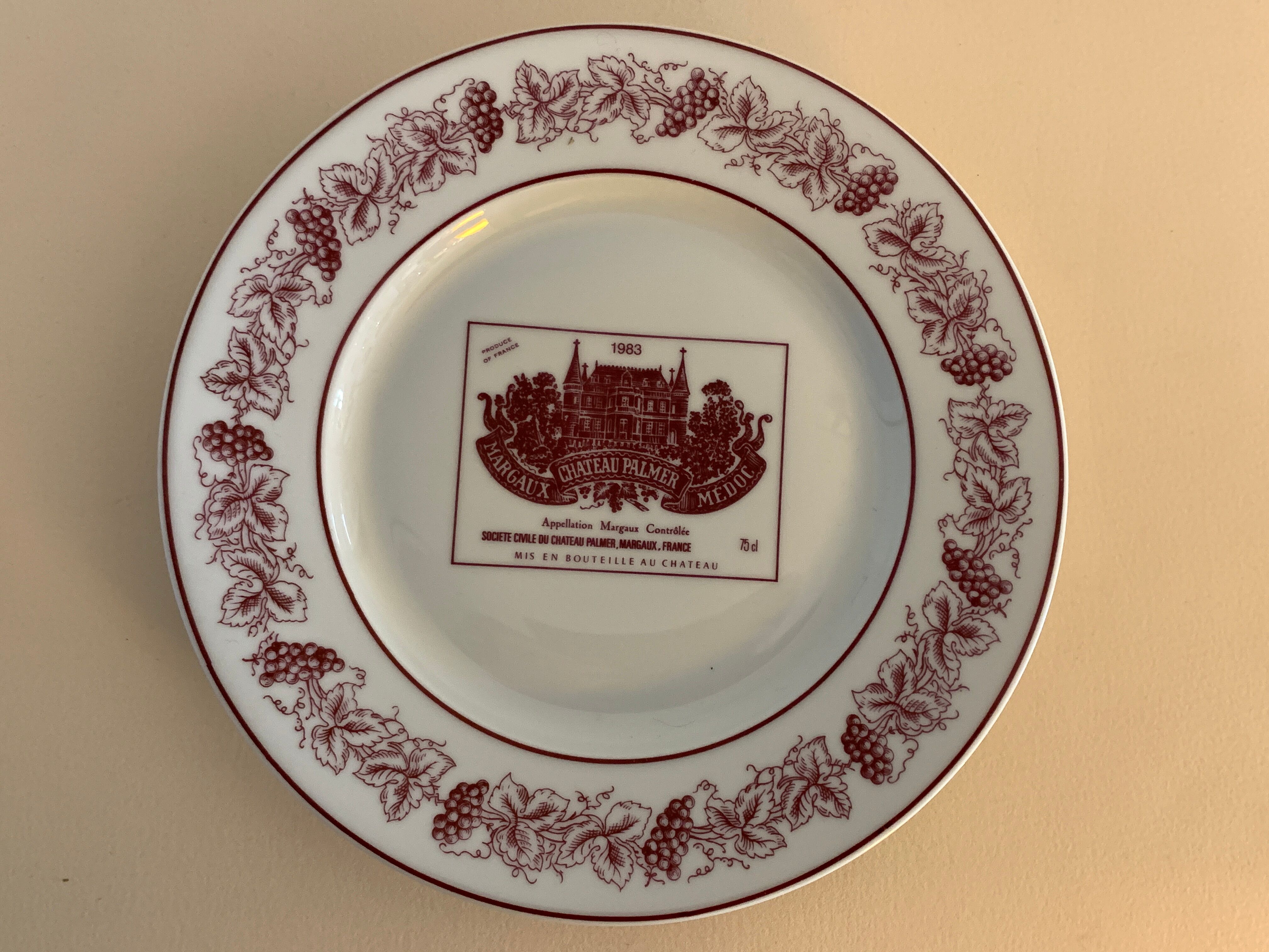 6 plates Limoges Grands Vins de Bordeaux and Châteaux du Médoc