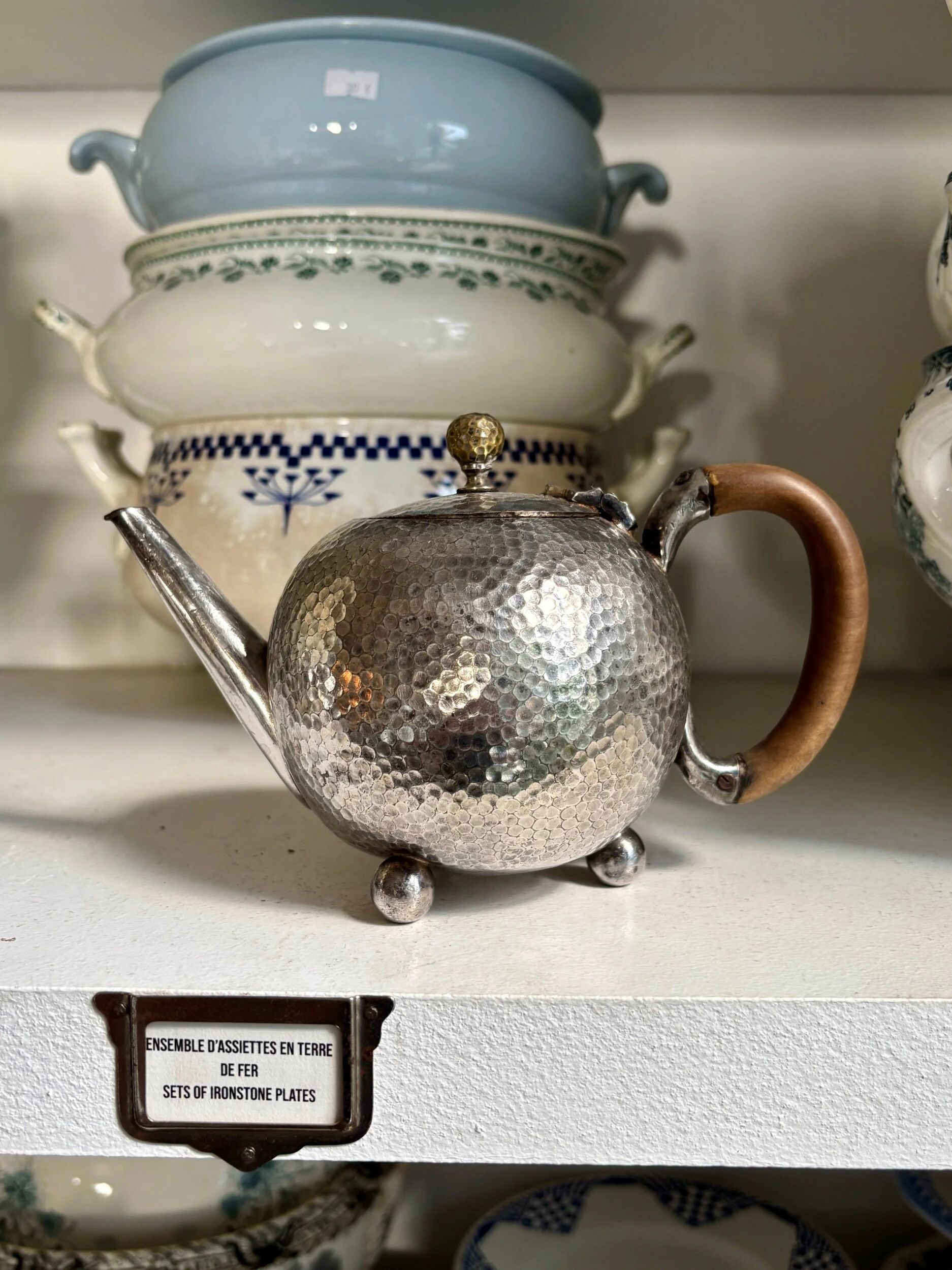 Selfish service in hammered silver-plated metal, 1930s - 3 pieces