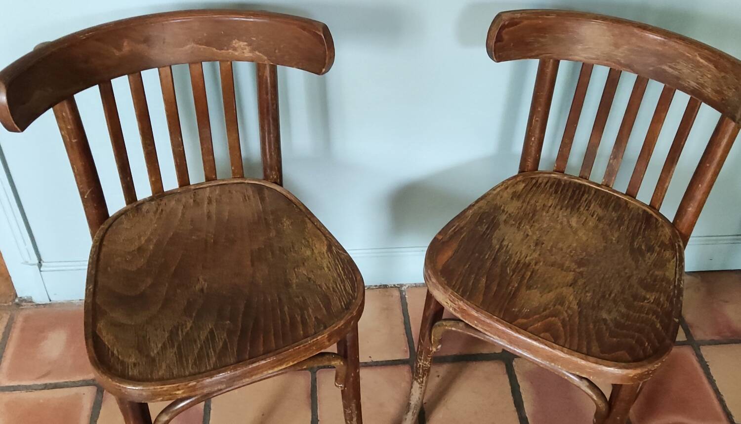 Set of 2 vintage wooden bistro chairs