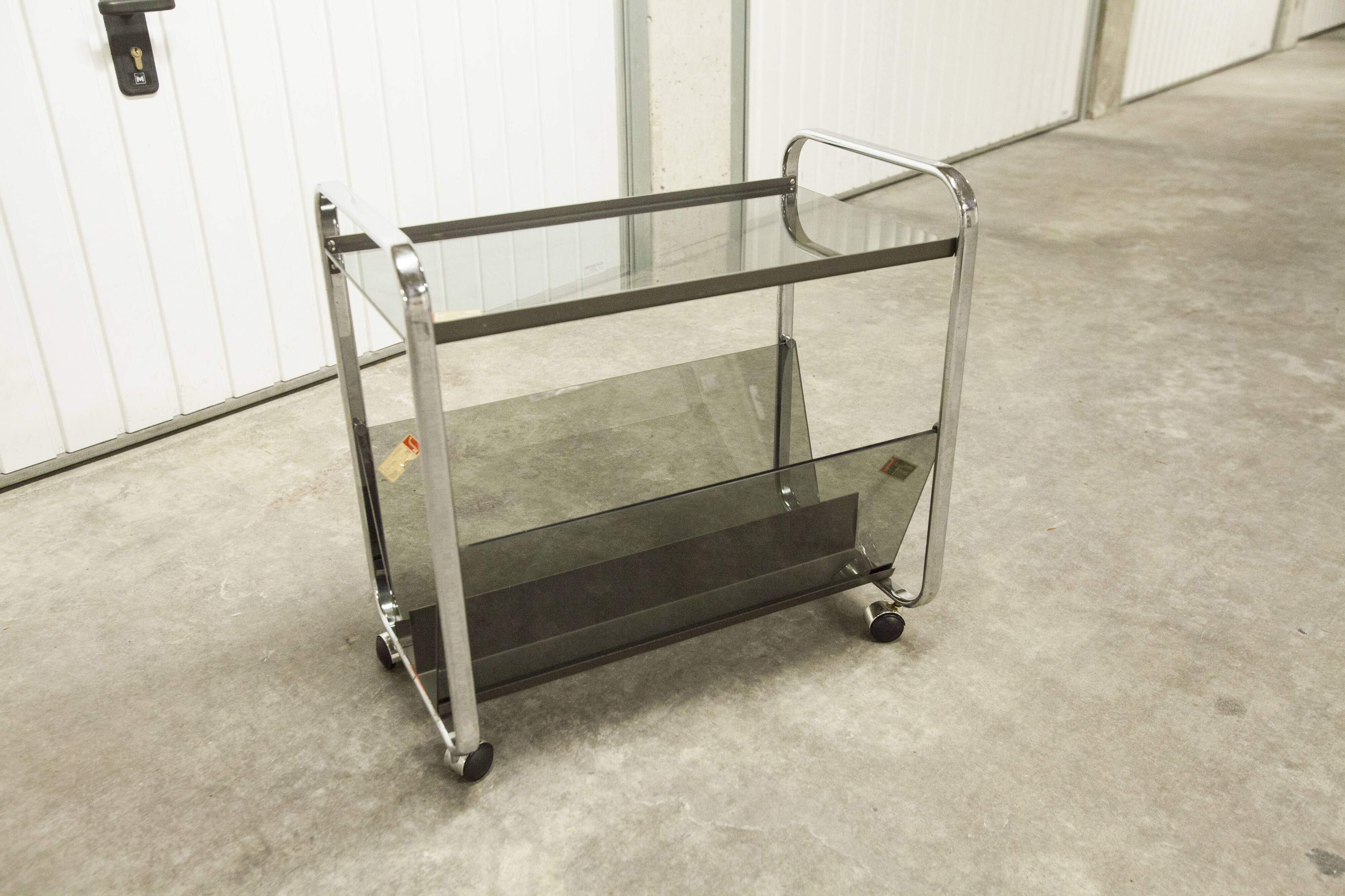 Serving Echts Kristall Spiegelglas Parsol 1980 smoked glass and chrome