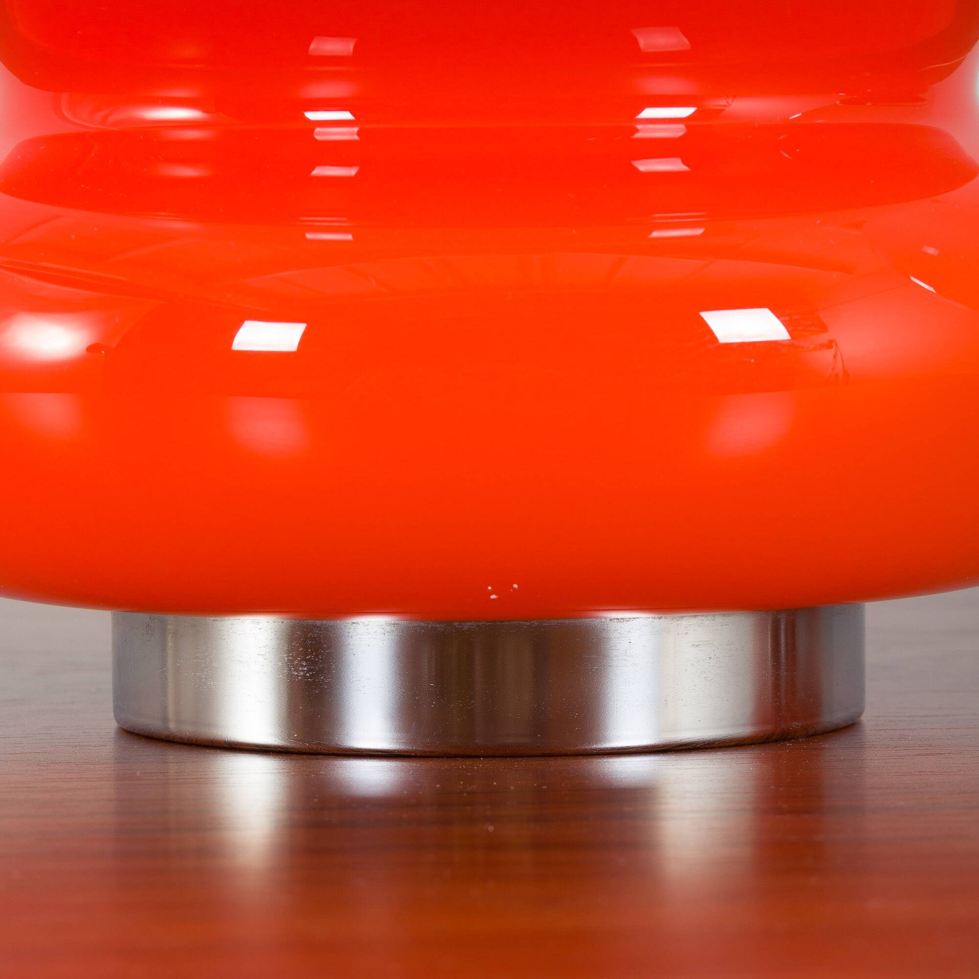 Lampe de table en verre Mazzega Murano de l'ère spatiale attribuée à Carlo Nason, Italie, 1970.