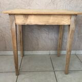 Farm table