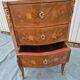 Commode galbée 3 tiroirs en marqueterie et plateau en marbre