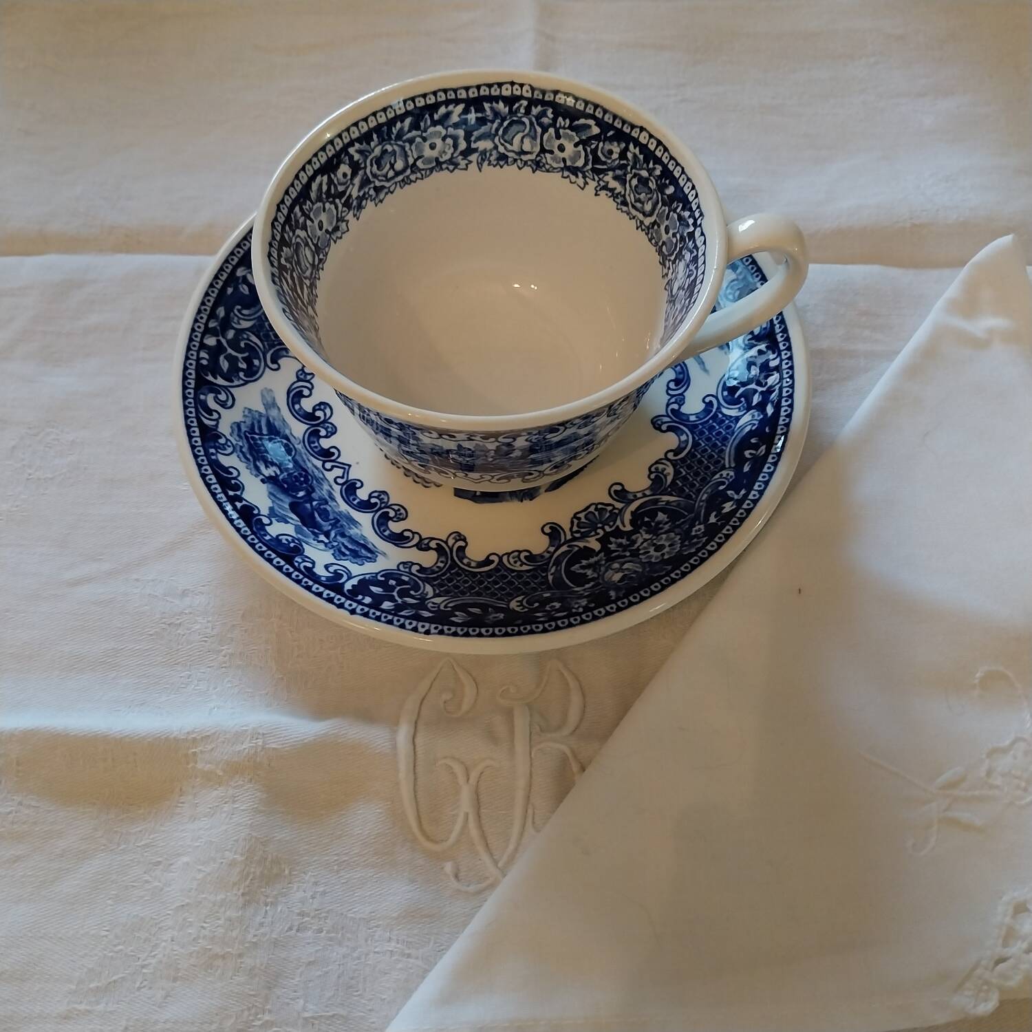Royal Sphinx Large Teacup