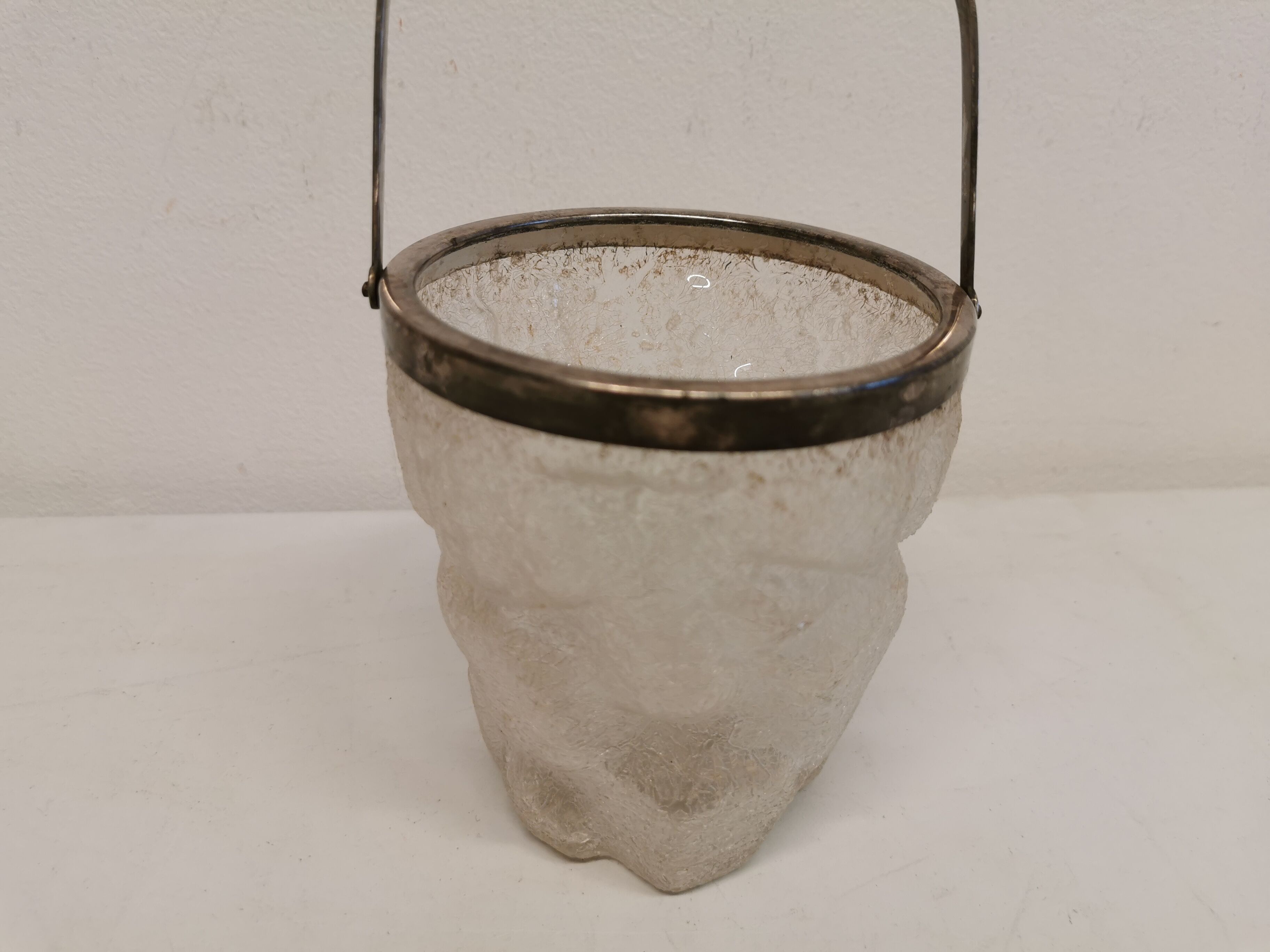 Old, vintage and super delicious ice bucket in frosted glass with stain silver/metal ring and handle