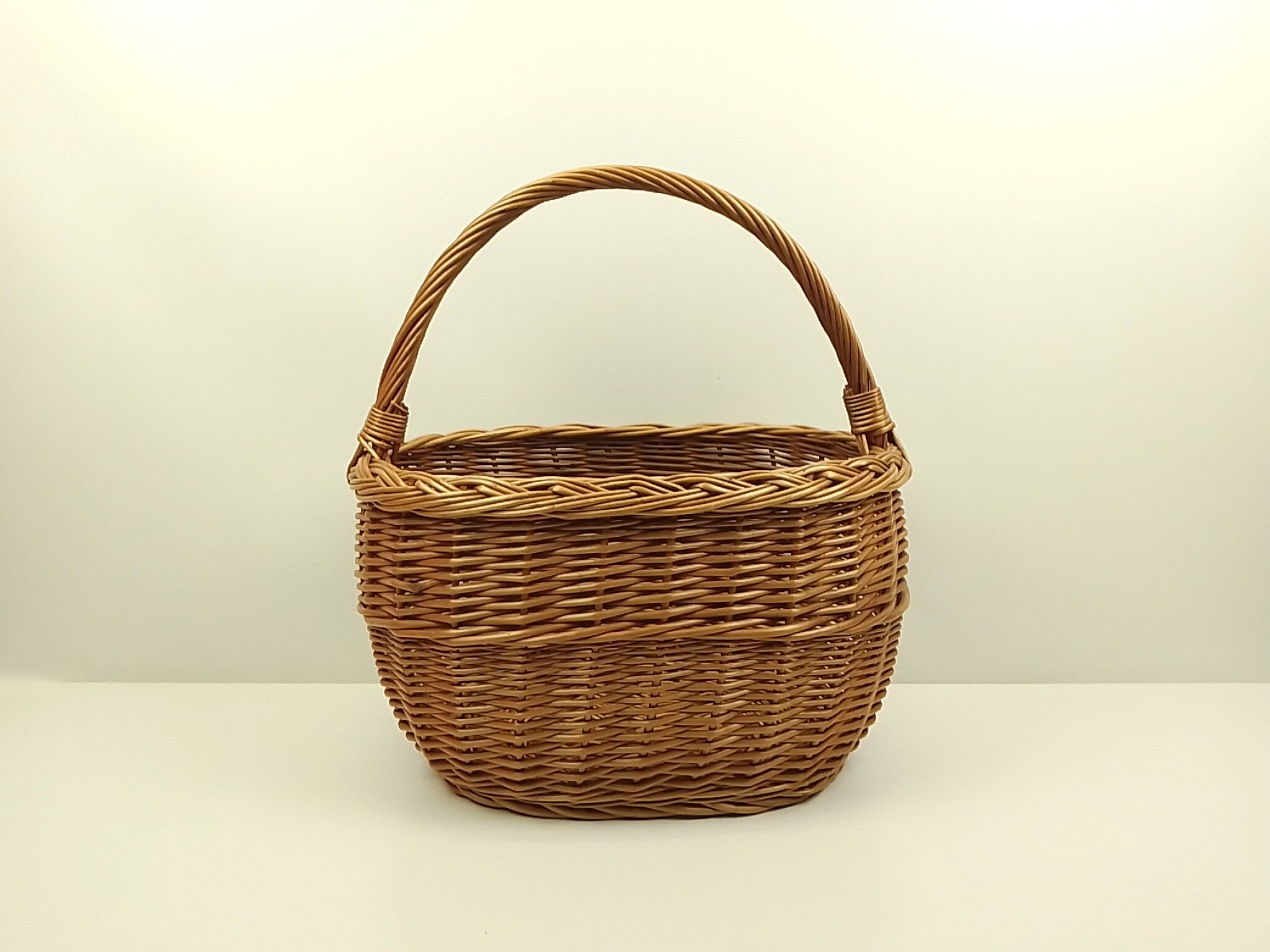 Wicker shopping basket one handle