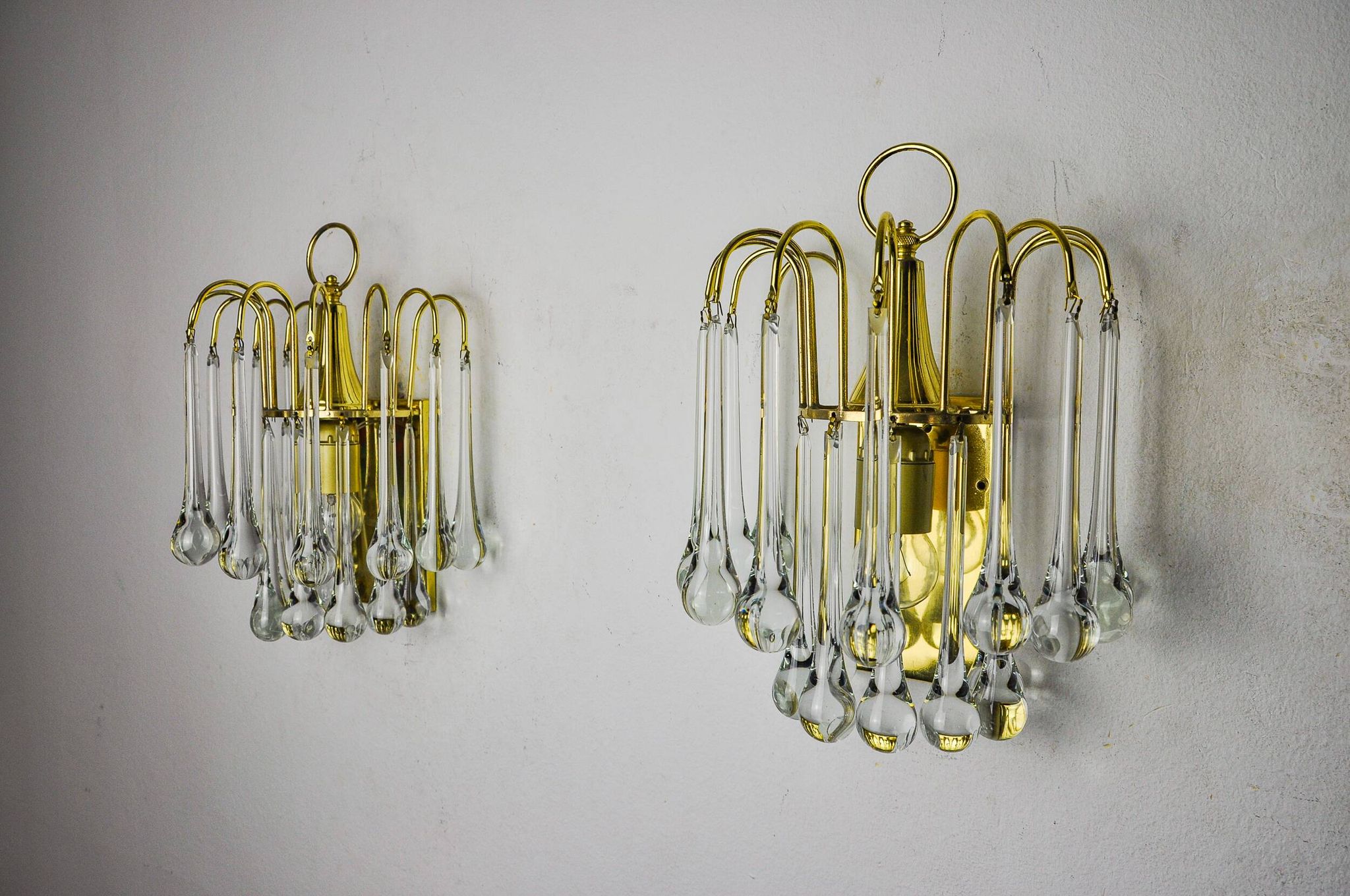 Pair of Venini "drops" wall lights, 2 levels, murano glass, Italy, 1970