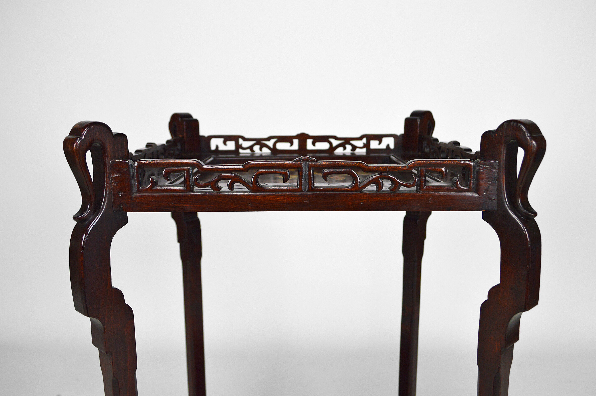 Japanese pedestal table in carved wood and lacquered panels, France, circa 1880