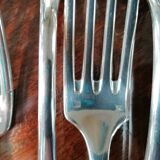 11 place setting cutlery set