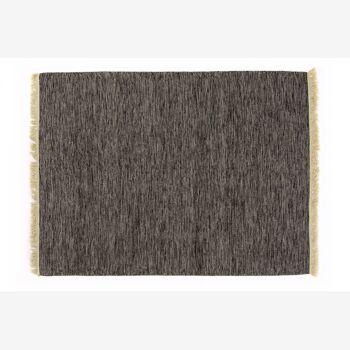 Tapis à tissage plat minimaliste de style scandinave. 234 (250) x 174 cm / 92 (98) x 69 po