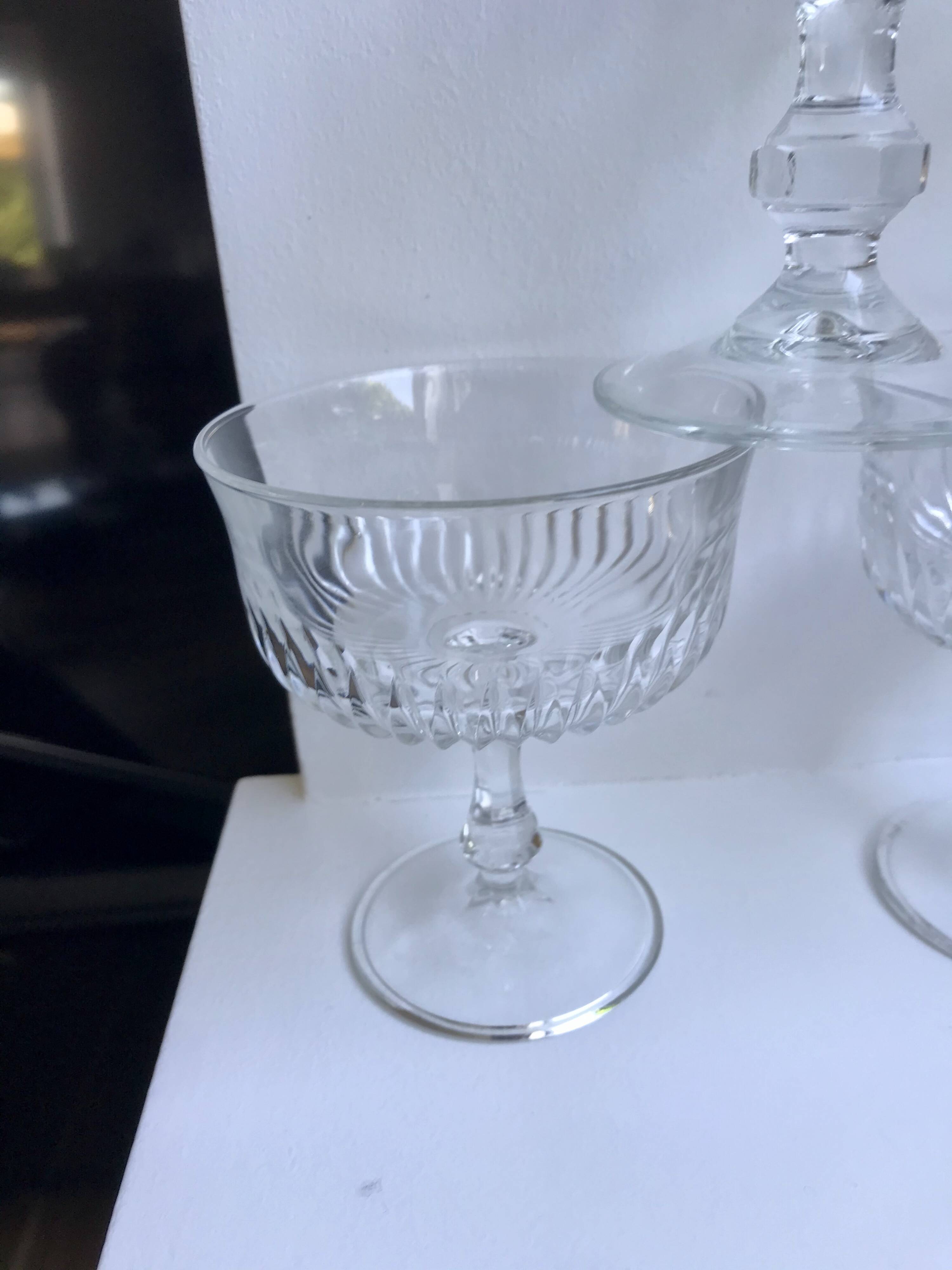 Set of 6 mismatched crystal champagne glasses 50-60s