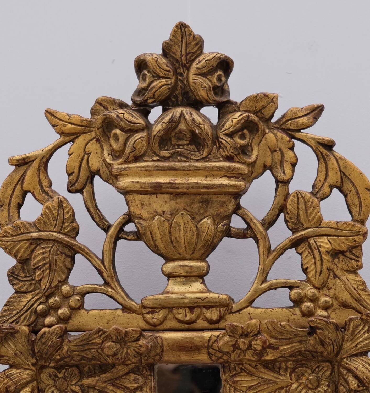 Regency style mirror with carved and gilded wood frame, early 19th century